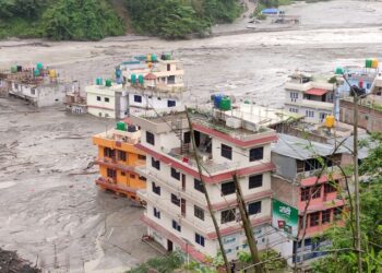 मेलम्ची खानेपानी आयोजनामा कार्यरत ७६ जनालाई हेलिकोप्टरमार्फत उद्धार, ८ सम्पर्कविहीन