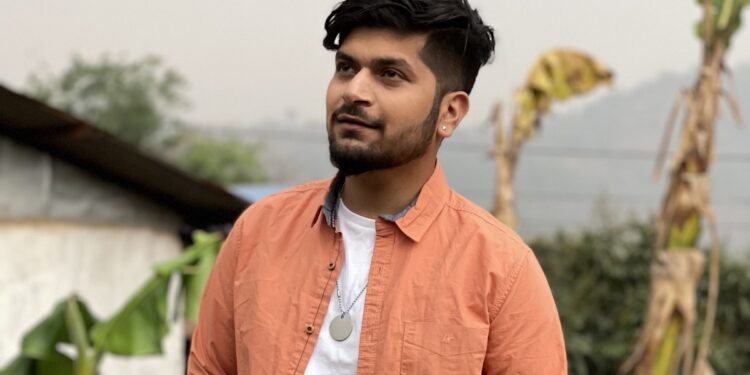 करोड भ्युज कमाउने गायक महेश