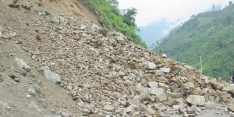 सन्धिखर्क–गोरुसिङ्गे सडक अवरुद्ध