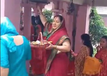 साउन महिनाको पहिलो सोमबार, पूजा आराधना गरि शिवभक्तहरुले व्रत बसेर मनाउँदै