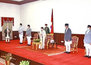 गण्डकी र लुम्बिनीका प्रदेश प्रमुखले लिए शपथ