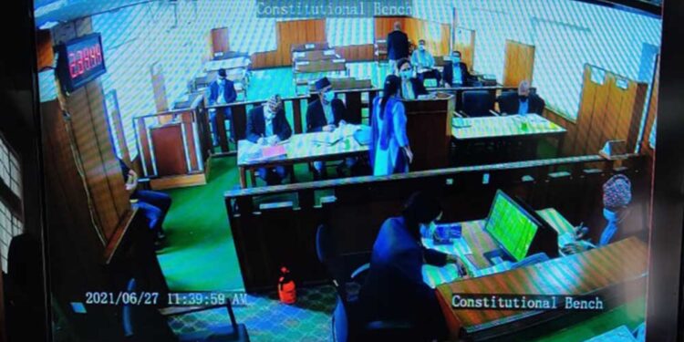 रिट निवेदकको तर्फबाट जवाफी बहस सुरु, इजालसले सम्झायो प्रश्नहरू