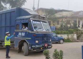 ट्राफिक नियमको बारे ध्यानआकर्षण गराउन ट्राफिक डमी
