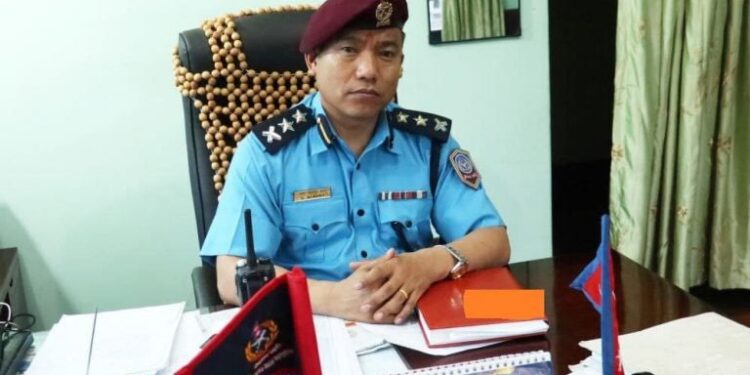 बाँकेका तत्कालिन एसपीले पैसा लिएर काठ तस्कर भगाएको पुष्टि, निलम्बनको तयारी !