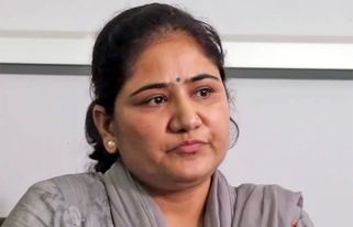 ‘साइबर स्याल’ले फोटो इडिट गरेर चरित्र हत्या गर्न खोजे : विमला वली
