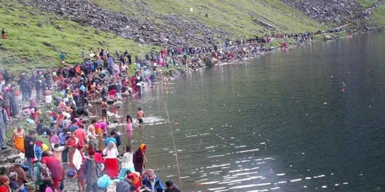 कोरोनाका कारण प्रसिद्ध गोसाइकुण्ड मेला स्थगित