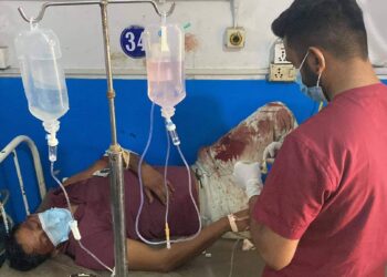 तिनाउ नदीमा जिप खस्दा ४ जना घाईते