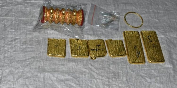 बाँके प्रहरीले बरामद गरेको ४ किलो सुन नेपालगञ्जका व्यापारीको, भरिया पक्राउ