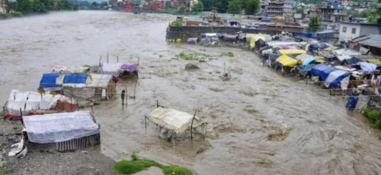 भारत उत्तराखण्डमा बाढी, तीन नेपाली मजदुरको मृत्यु