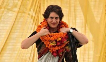भारतीय कांग्रेस नेतृ प्रियंका गान्धी पक्राउ