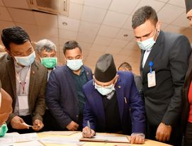 एमाले अध्यक्षमा केपी ओलीको मनोनयन दर्ता