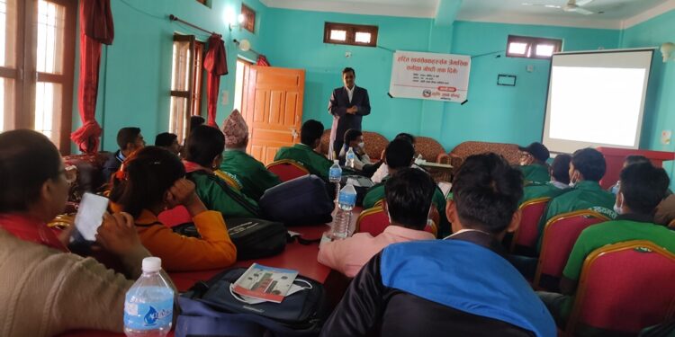 हरित स्वयंसेवकहरुसंग त्रैमासिक समिक्षा गोष्ठी