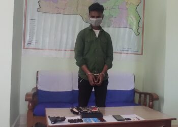 सिमा क्षेत्रबाट डेन्जर टोय एयर पेस्तोल सहित एक जना पक्राउ
