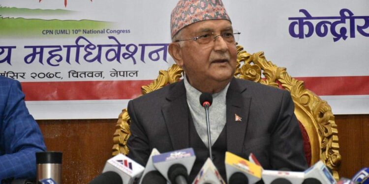 ओलीलाई चुनौती दिन दुई नेता अग्रसर : केपी ‘एकलौटी’ नेता