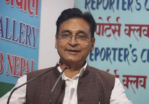 टोपबहादुर रायमाझी भन्छन्, “अब को पूर्वमाओवादी ? हामी सबै एमाले !”