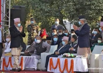 कांग्रेसको मञ्चमा राजनीतिक घोचपेचदेखि, ओली प्रचण्डको सम्वादसम्म