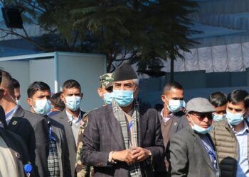 मतदान गर्न आइपुगे प्रधानमन्त्री देउवा