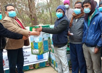 कपिलबस्तु नगरपालिकाद्वारा ९७ कृषकलाई इलेक्ट्रिक स्प्रेयर