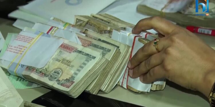 स्रोत नखुलेको रु ५० लाखसहित पाँचजना पक्राउ