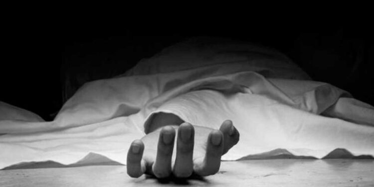 सुर्खेतमा निस्सासिएर एकै घरका चार जनाको मृत्यु