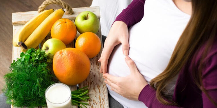 गर्भावस्थामा पौष्टिक खाना र हेरचाह