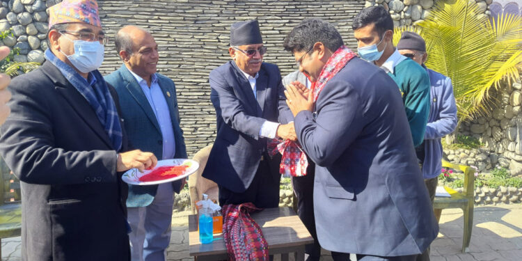 सम्मरीमाइ गाउँपालिकाका अध्यक्ष शुक्ला माओवादीमा प्रवेश