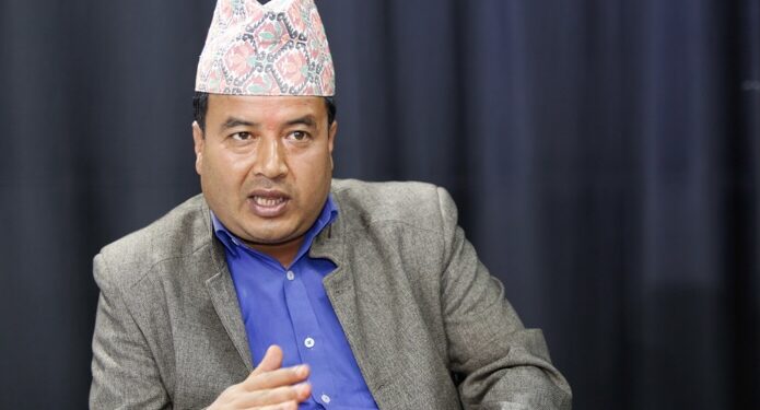 एमाले विवाद : खगराज अधिकारीलाई संगठनको जिम्मेवारीबाट तत्काल मुक्त गर्न महेश बस्नेतको माग