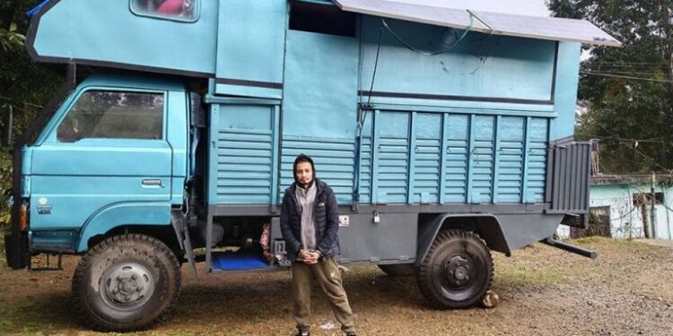 युट्युबर चेतन कार्की ब्राउन सुगर र गाँजासहित पक्राउ