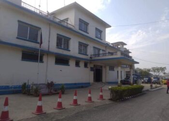 फरार अभियुक्त धमाधम पक्राउ