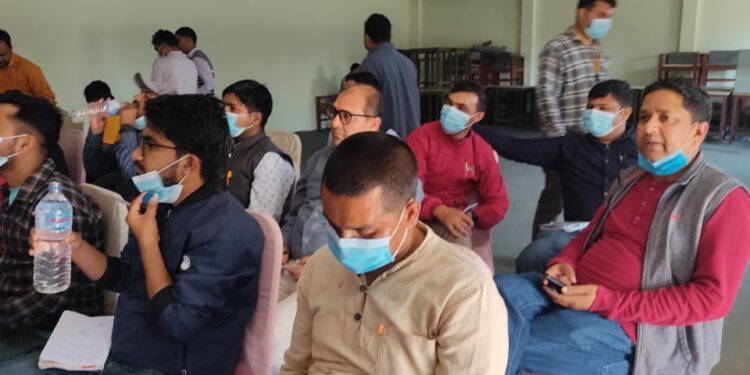 हात्तिपाइले रोग निवारण गर्न १४ औं चरणको औषधी खुवाइने