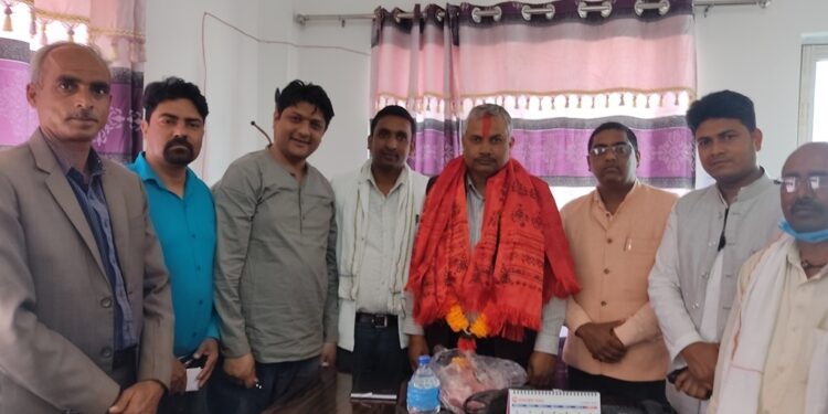 नव नियुक्त अस्पताल विकास समितिका अध्यक्ष यादवलाई सम्मान