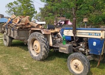 सिरहामा सामुदायिक वनका अध्यक्ष अवैध काठसहित पक्राउ