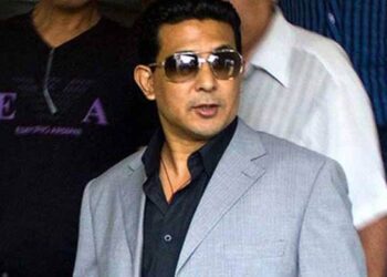 मन्त्री मनाङ्गेले कर्मचारी कुटे