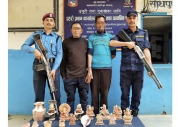 चोरिएका मूर्तिसहित २ जना पक्राउ