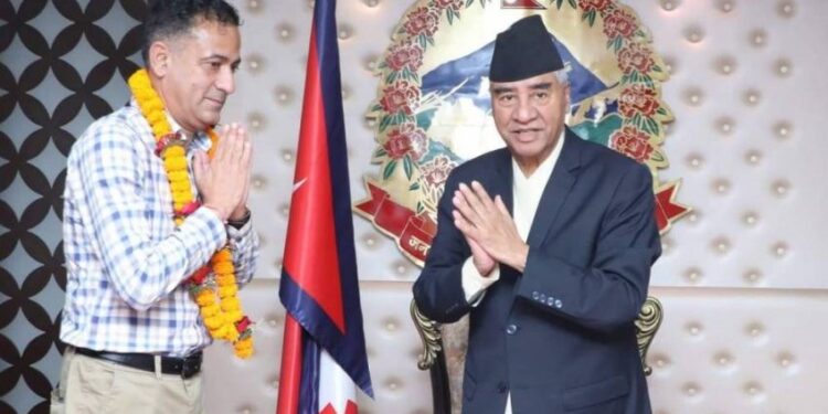 प्रधानमन्त्री देउवाद्वारा प्रेस युनियनका अध्यक्ष सिग्देललाई बधाई