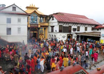 साउनको अन्तिम सोमबार पशुपतिमा घुइँचो