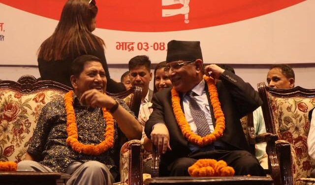 फौजको रुपमा प्रस्तुत हुन वाईसीएललाई प्रचण्डको निर्देशन