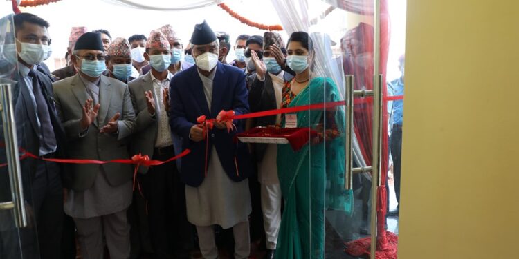प्रधानमन्त्री देउवाद्वारा बुटवलमा निर्माण भएको अन्तर्राष्ट्रिय सम्मेलन केन्द्रको उद्घाटन