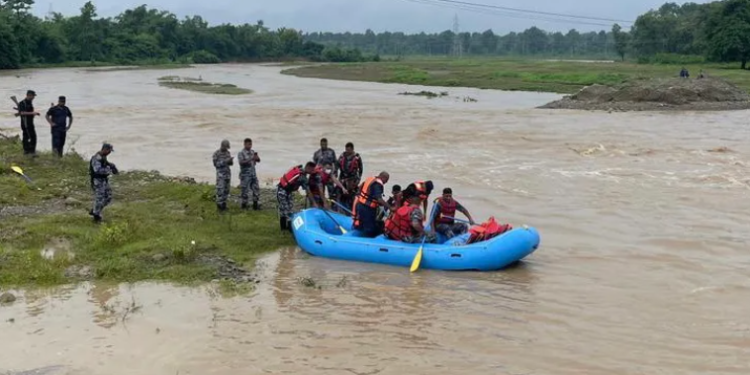 शशस्त्रद्धारा बाढिले अलपत्र विद्यार्थीको परिक्षा संचालन