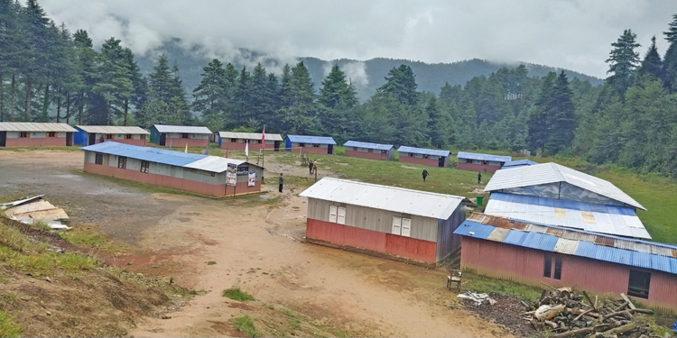 अझै जस्ताको टहरामा पठनपाठन