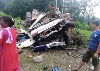 बाराको अमलेखगञ्जमा बस दुर्घटना, १५ जनाको अवस्था चिन्ताजनक