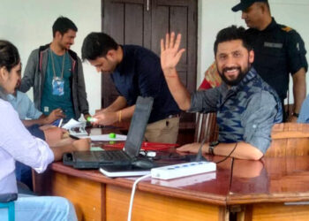 रबि लामिछानेले चितवन–२ बाट गराए उम्मेदवारी दर्ता