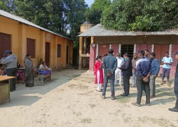 पदीय मर्यादा विपरित कार्य गर्ने मतदान अधिकृत पदमुक्त
