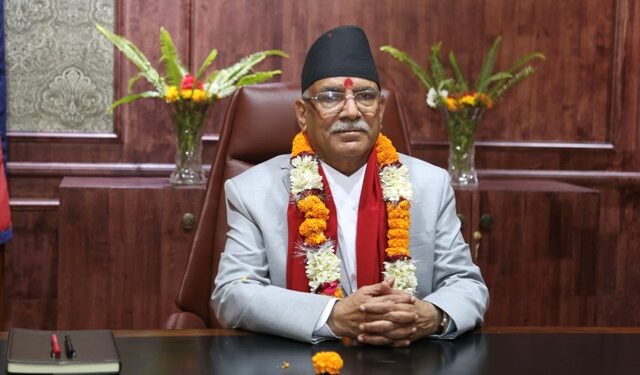 विदेशबाट ल्याएका मोबाइल अहिले नचल्ने नबनाउन प्रधानमन्त्री दाहालको निर्देशन