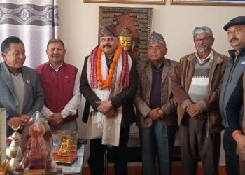 कपिलबस्तुबाट रौतहट सरुवा हुनुभएका प्रजिअ मिश्रालाई विदाई