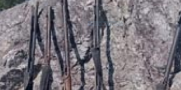 जंगली गुफामा बेवारिसे ५ नाल भरुवा बन्दुक फेला, प्रहरीद्वारा अनुसन्धान जारी