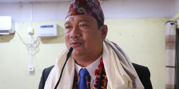 सुशासन कायम गर्न कर्मचारीले जनताका काम द्रुतगति गर्नु पर्नेः मन्त्री मोदी