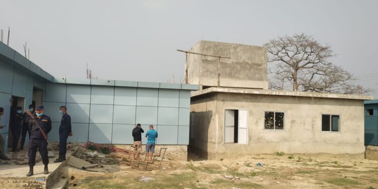 सेफ्टी ट्याङ्की भित्र महिलाको शव फेला