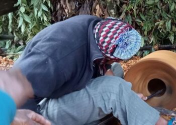 चुँदारा पेसा गरेर दैनिकी चलाउनै कठिन