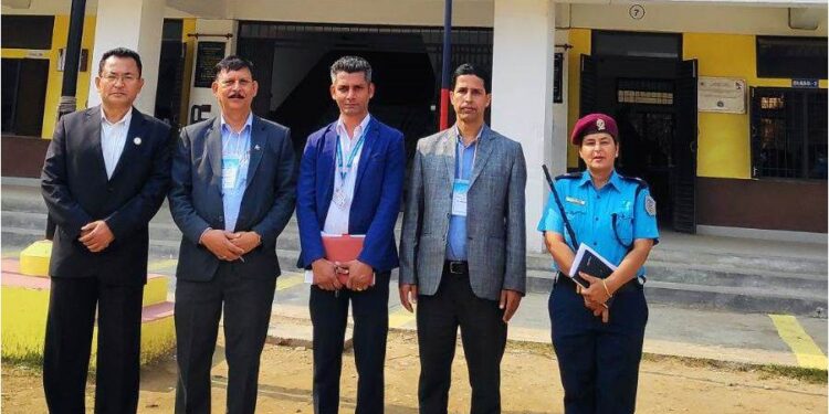 मन्त्री श्रेष्ठद्वारा एसइई परीक्षाको अनुगमन